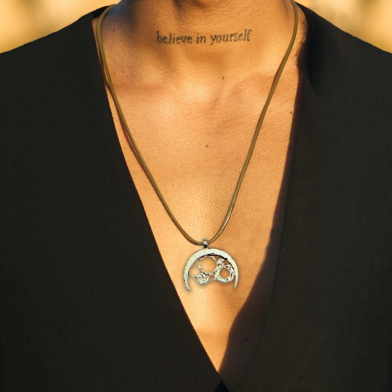 CIRCLE CRESCENT NECKLACE